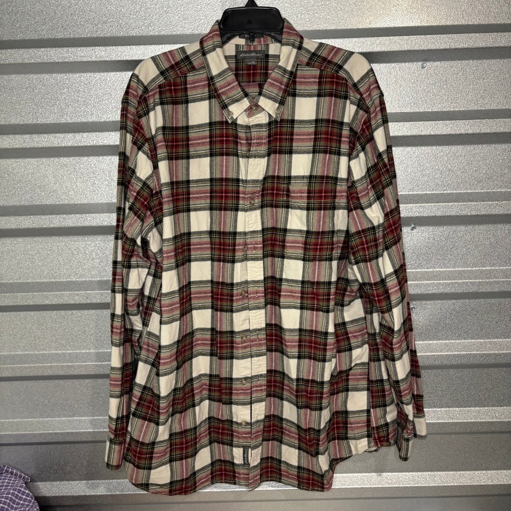 Eddie Bauer Men's Relaxed Fit Plaid Button-Front Shirt TXL Red/White